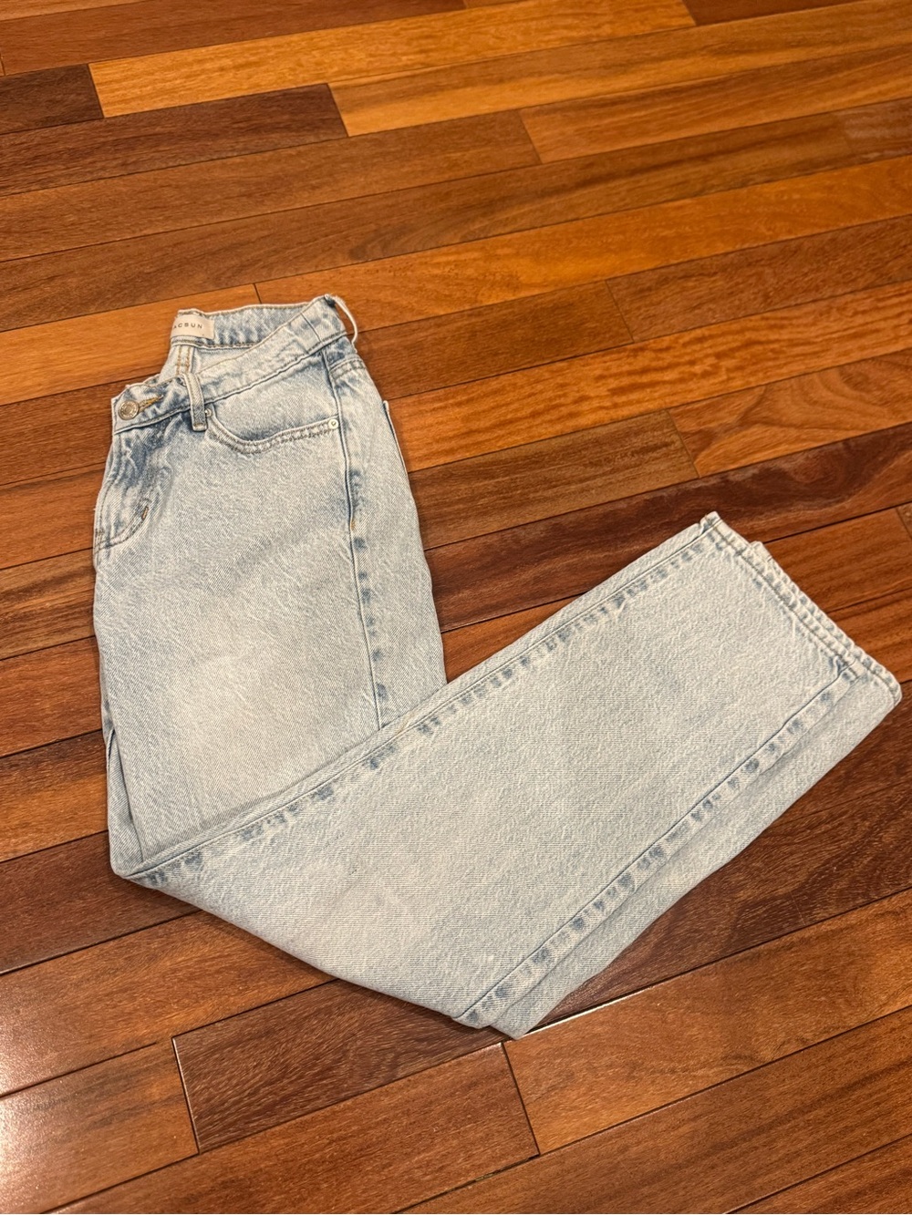 Classic Light Wash Womens Jeans - Casual Straight Fit